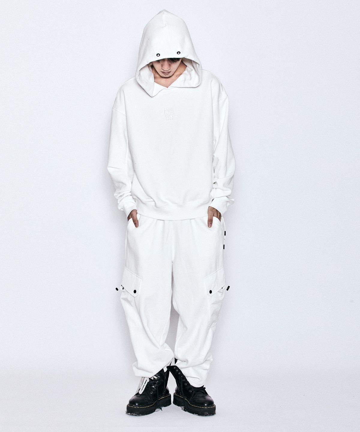 밀리밀리언(MILLIMILLION) COBBLESTONE SIGNATURE HOODY T21-WHITE
