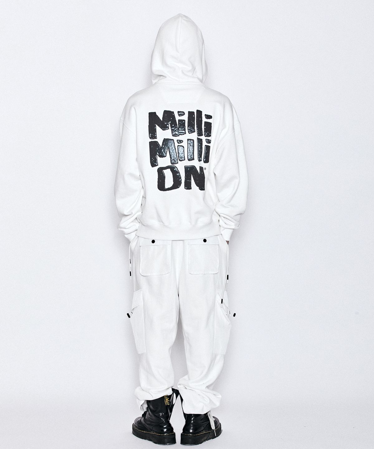 밀리밀리언(MILLIMILLION) COBBLESTONE SIGNATURE HOODY T21-WHITE