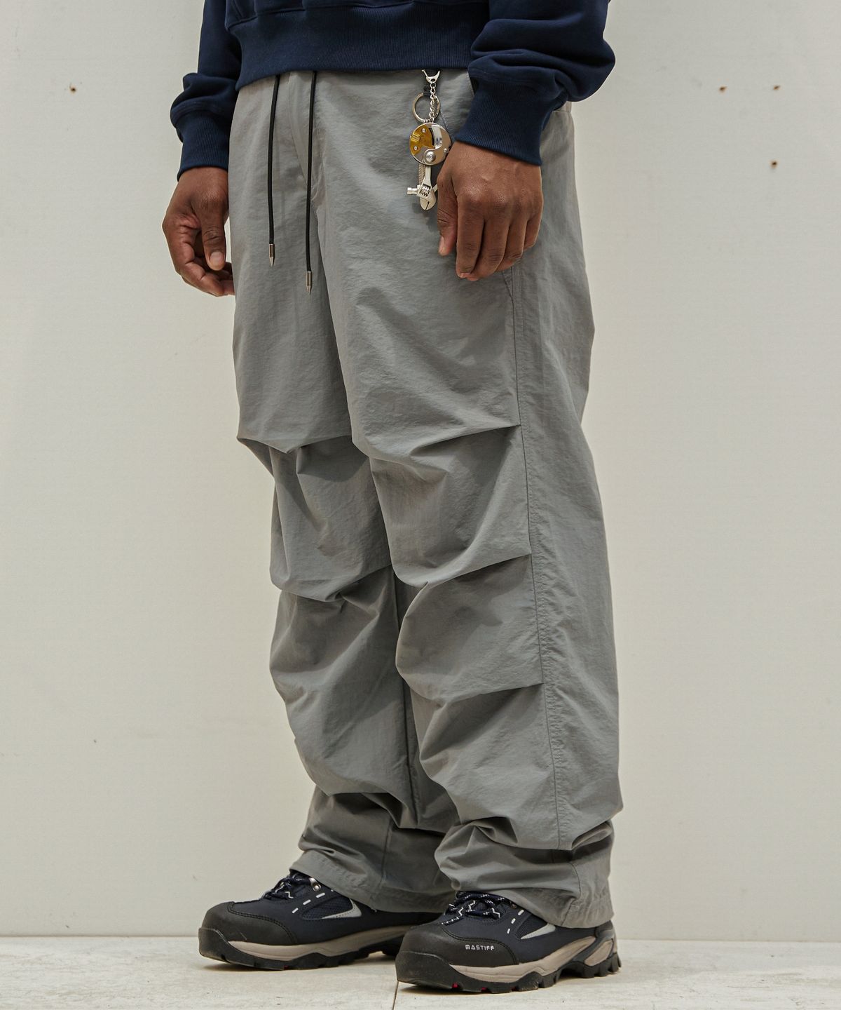 이스트서비스샵(eastserviceshop) Parachute Woven Pants - Grey