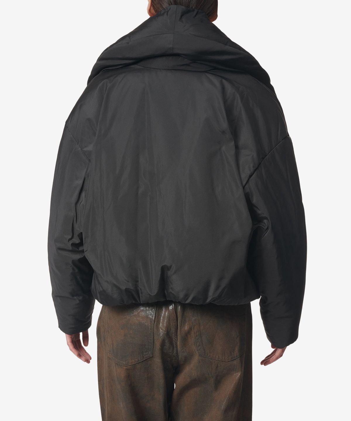 생로랑(SAINT LAURENT) 와이드 카라 패디드 재킷 - 블랙 / 764070Y070O1000