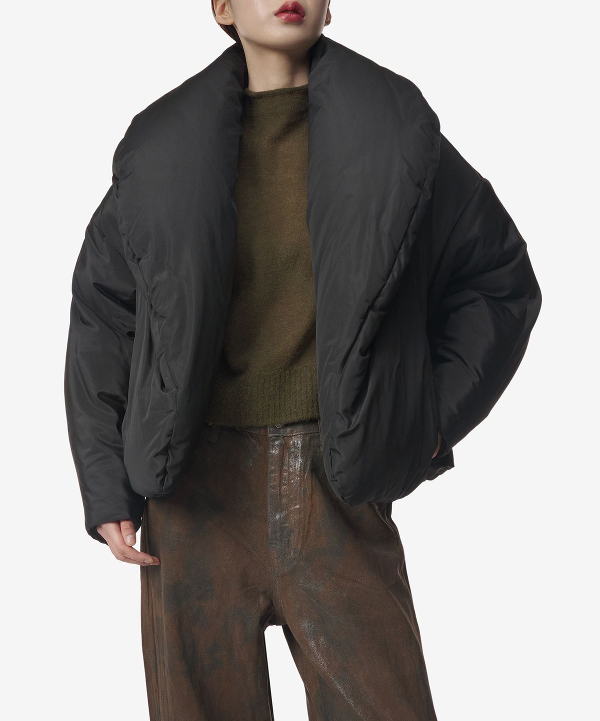 생로랑(SAINT LAURENT) 와이드 카라 패디드 재킷 - 블랙 / 764070Y070O1000