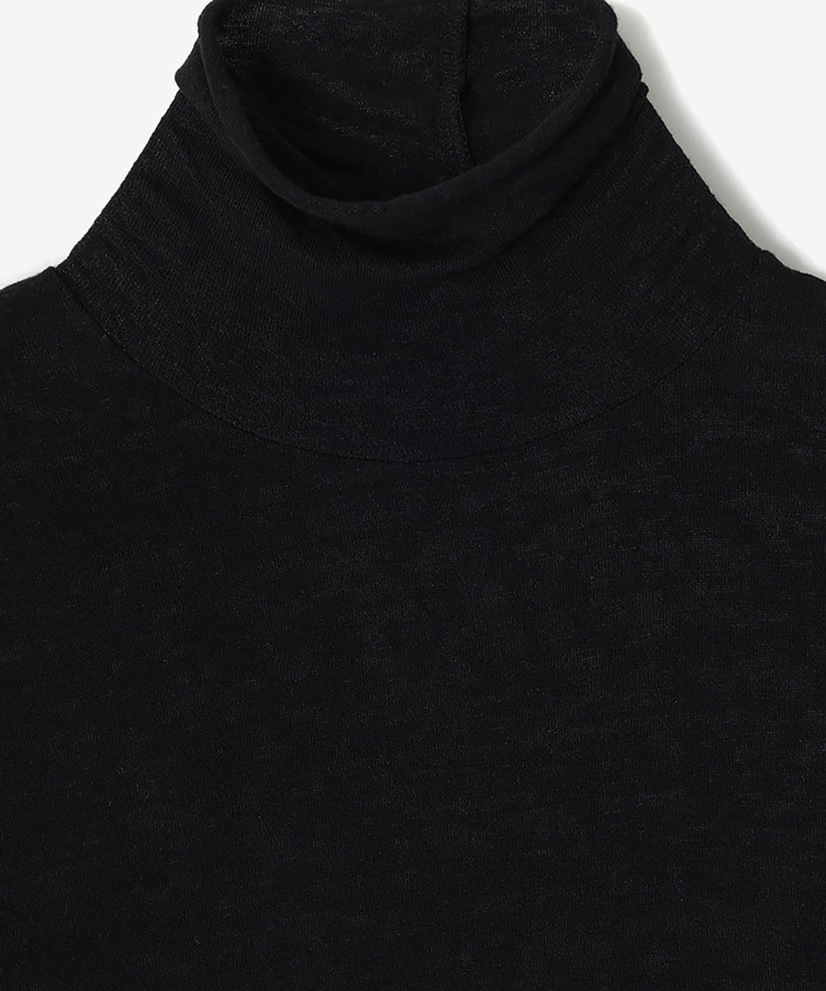노이어 포 우먼(NOIRER FOR WOMAN) 울 실키 롤 넥 티셔츠 (블랙)