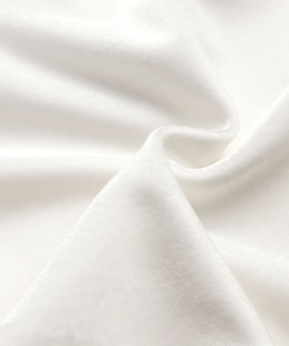 미나수(MENASOO) VELVET V-NECK TOP_WHITE