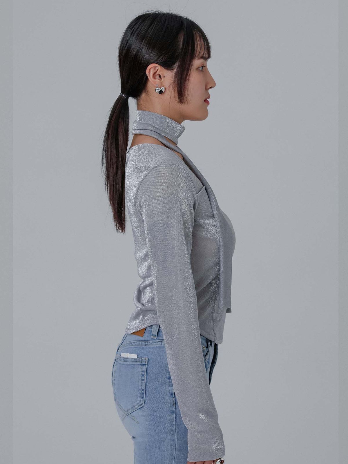 딜레탕티즘(DILETTANTISME) 메탈 스퀘어넥 스카프 티셔츠(SV)