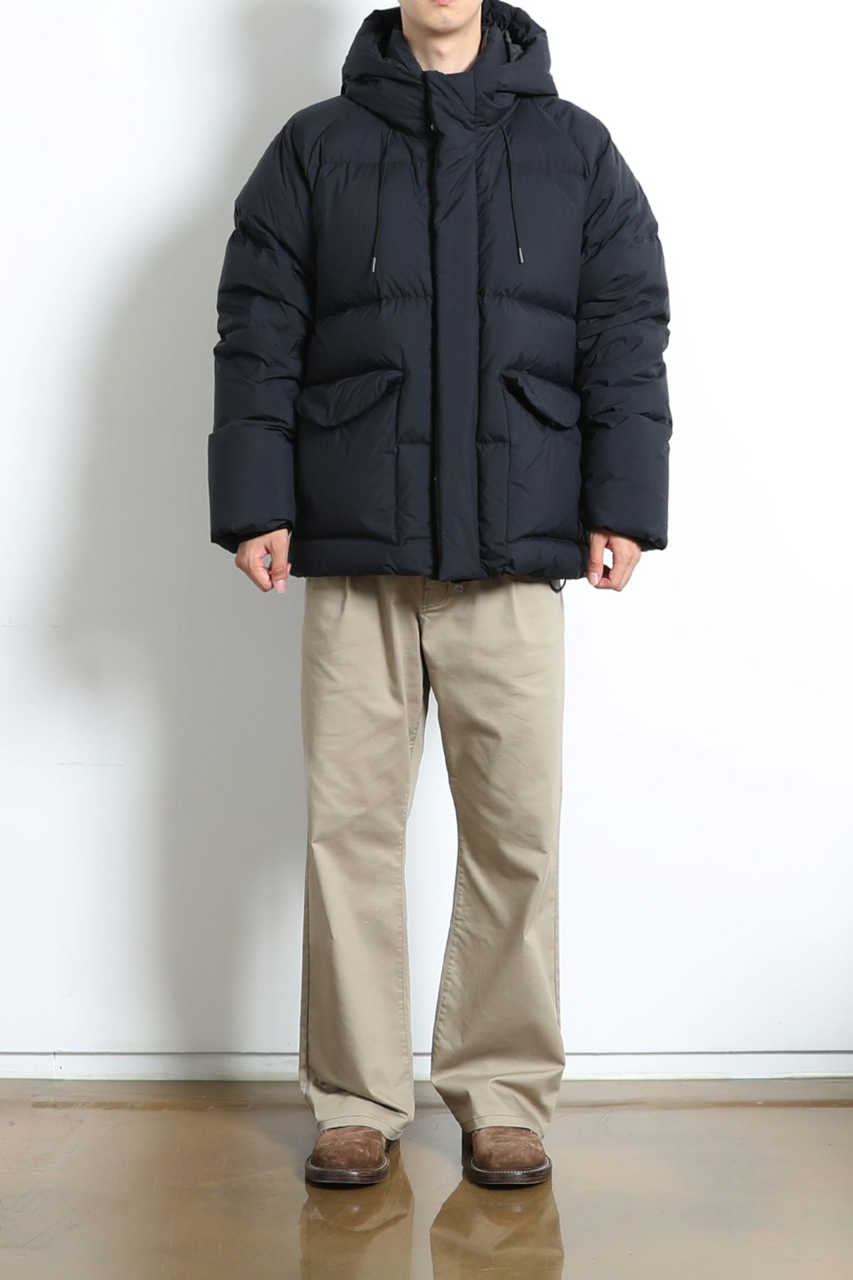 홀리선(HORLISUN) Northcove Raglan hood Goosedown Jacket Black Navy