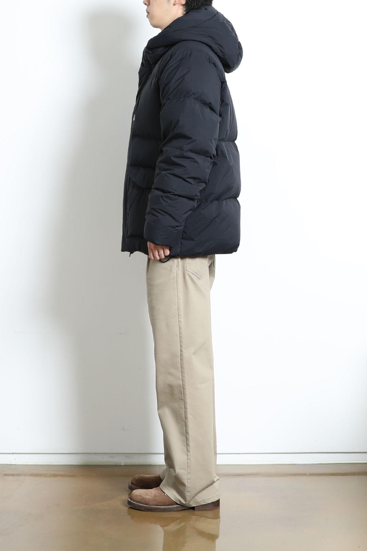 홀리선(HORLISUN) Northcove Raglan hood Goosedown Jacket Black Navy