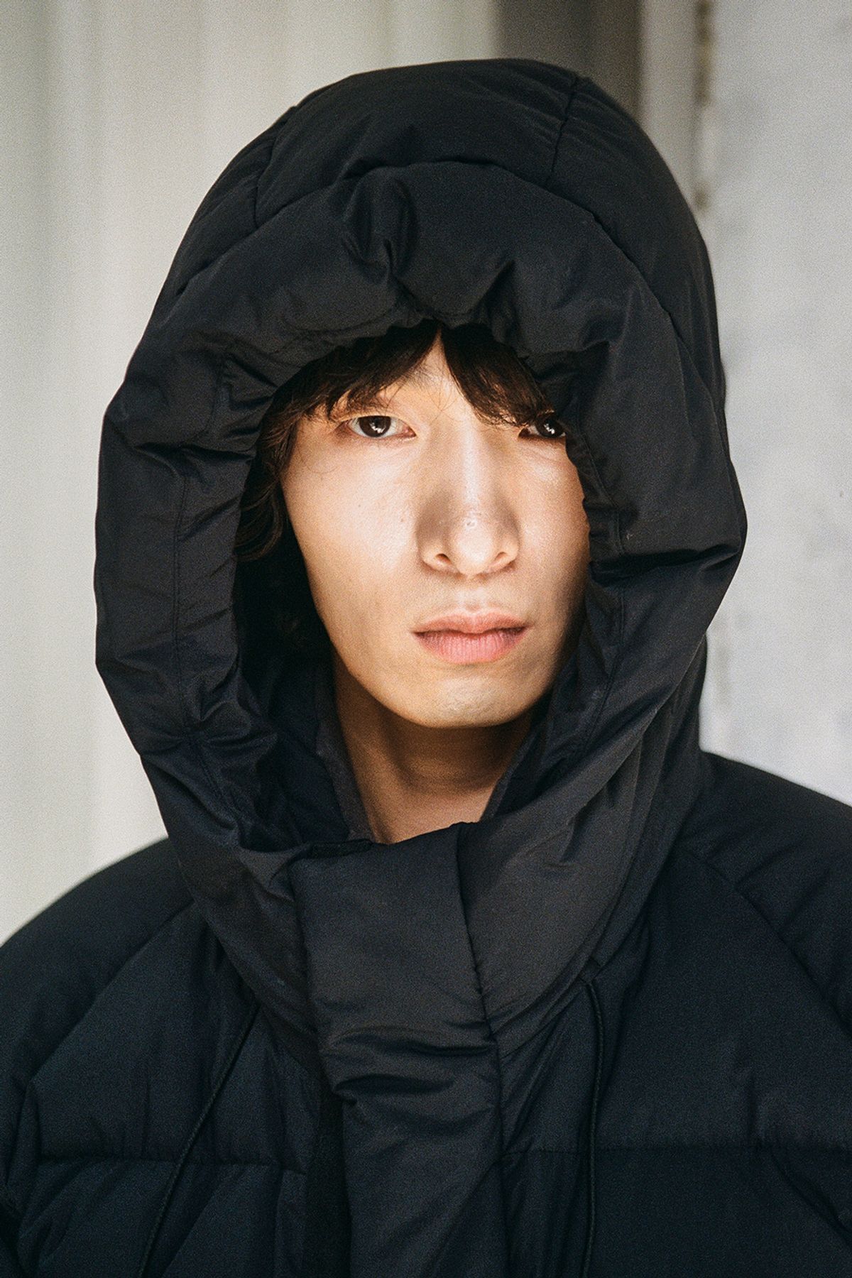 홀리선(HORLISUN) Northcove Raglan hood Goosedown Jacket Black Navy