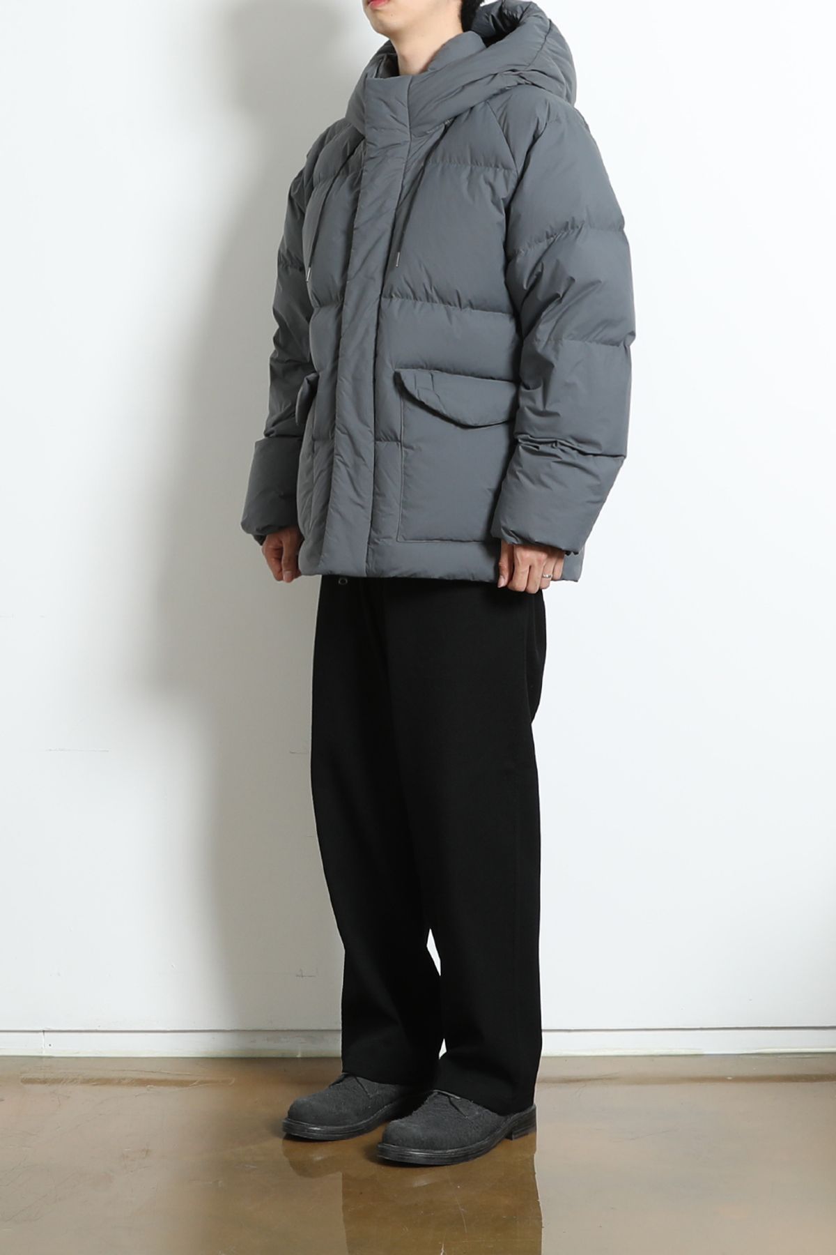 홀리선(HORLISUN) Northcove Raglan hood Goosedown Jacket Charcoal