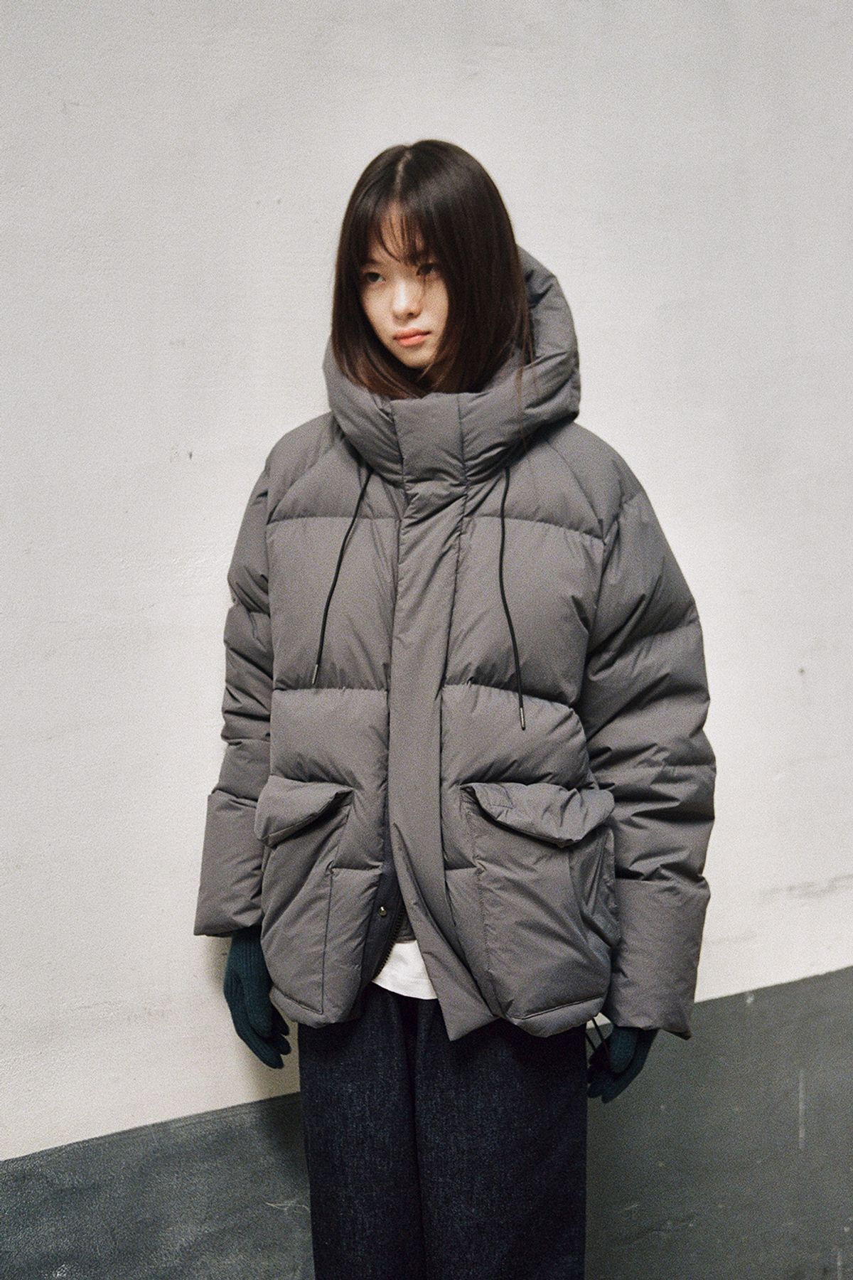 홀리선(HORLISUN) Northcove Raglan hood Goosedown Jacket Charcoal