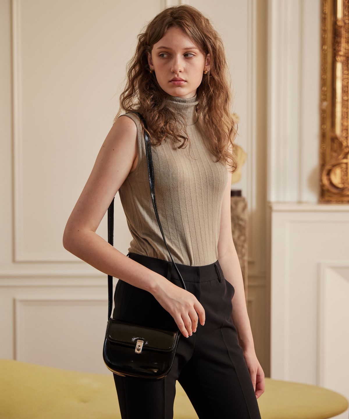러브참(LOVECHARM) [사라 새들백_블랙] Sara Saddle Bag_Black