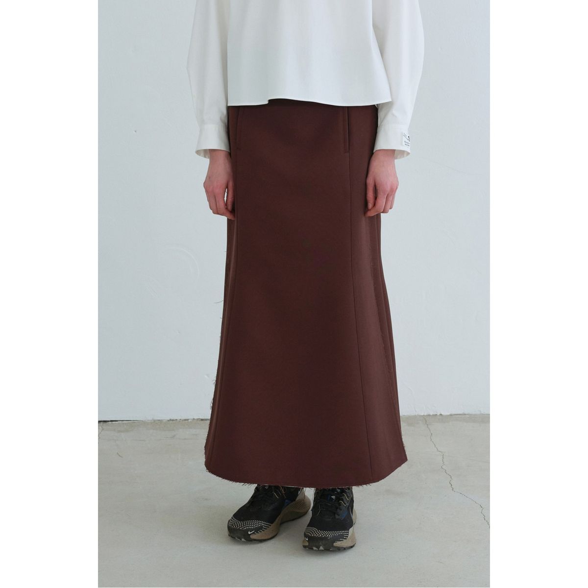 래코드(RECODE) Raw Cutting Mermaid Skirt_RQKAA23521BRX