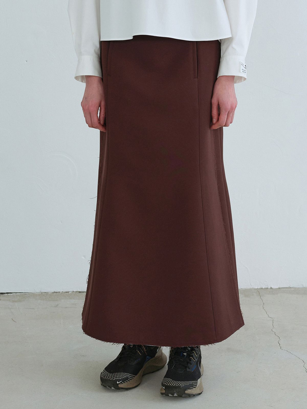 래코드(RECODE) Raw Cutting Mermaid Skirt_RQKAA23521BRX