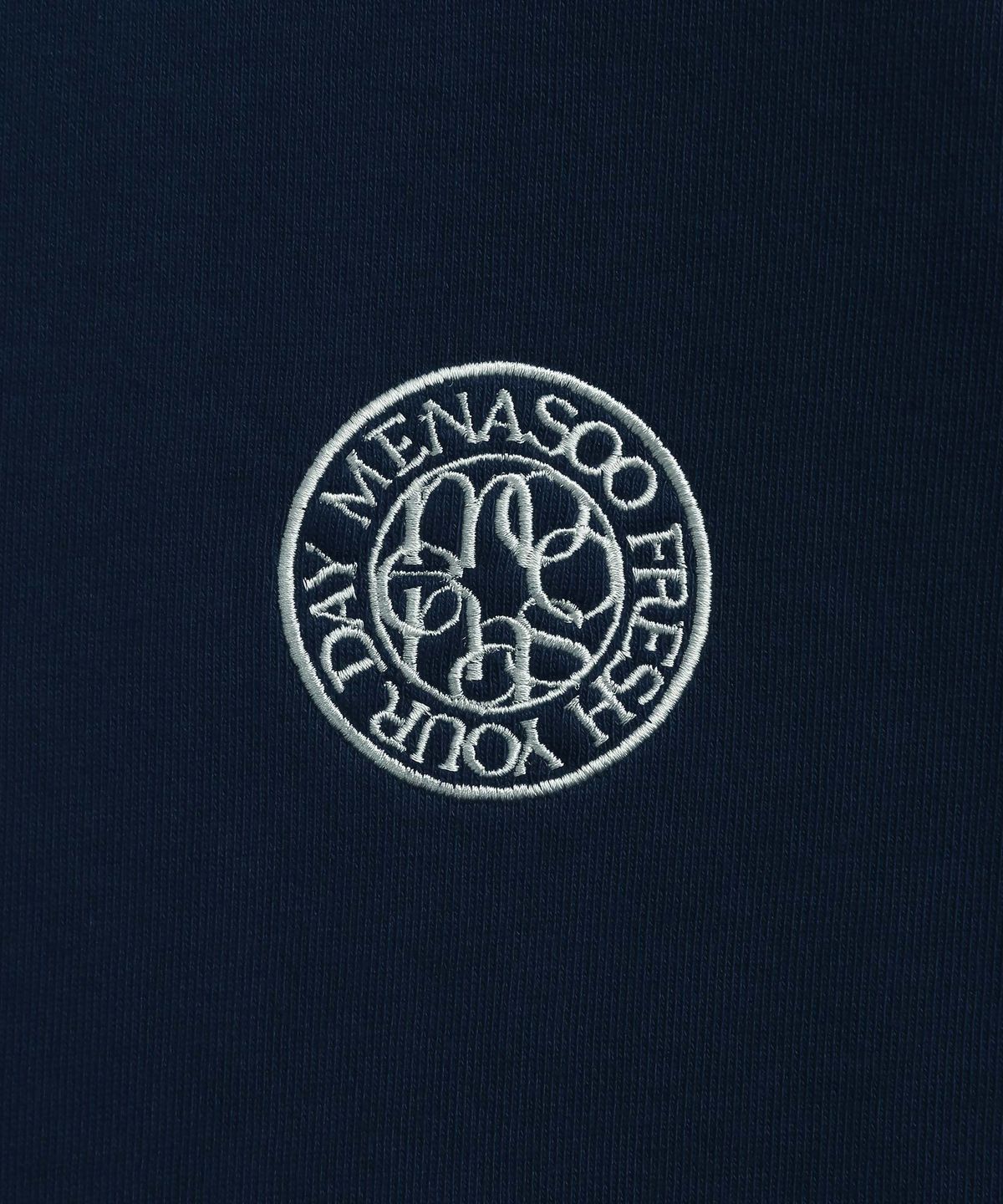 미나수(MENASOO) CIRCLE LETTERING REGLAN SWEATSHIRT_NAVY