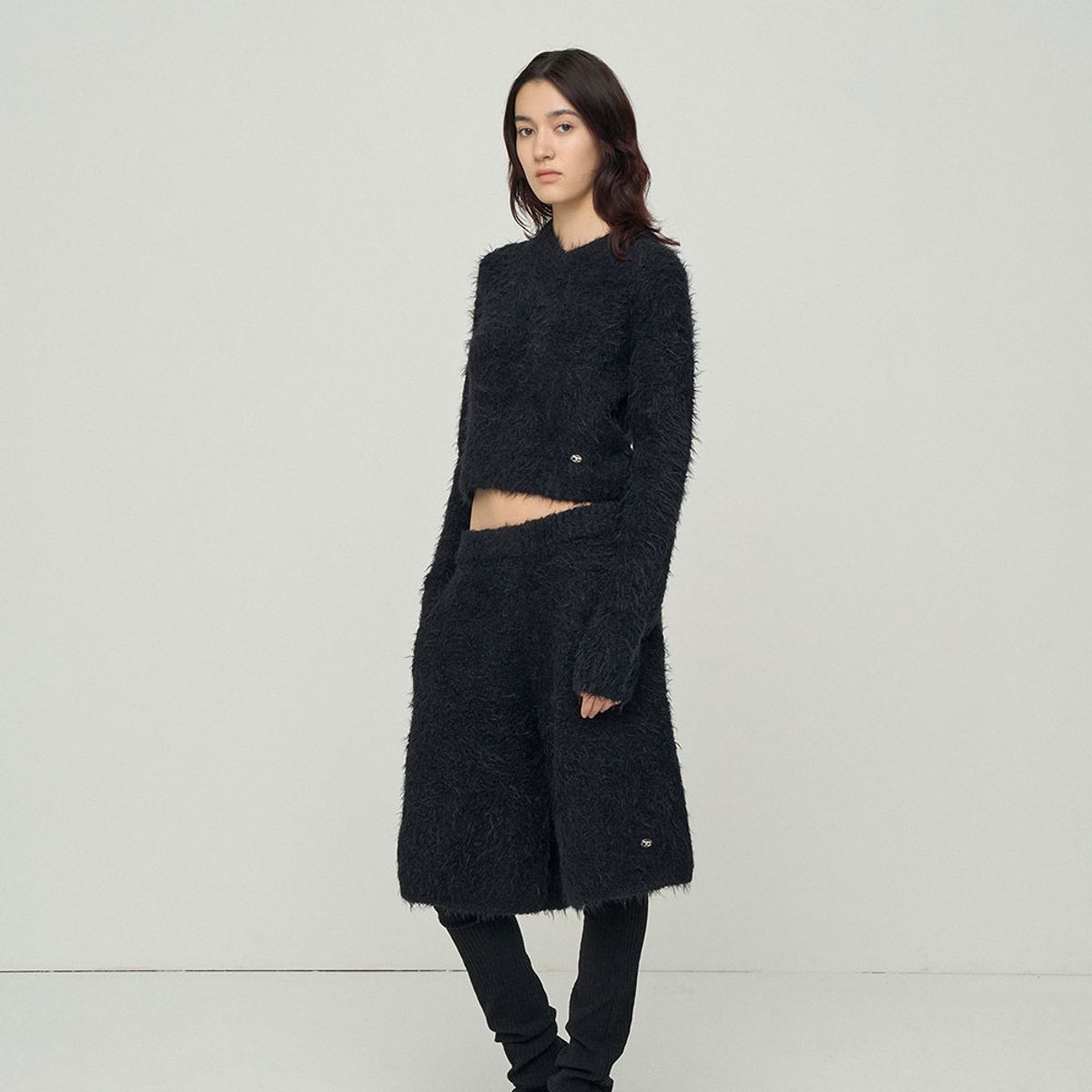 엘씨디씨티엠(LCDC™) FUZZY V-NECK SWEATER