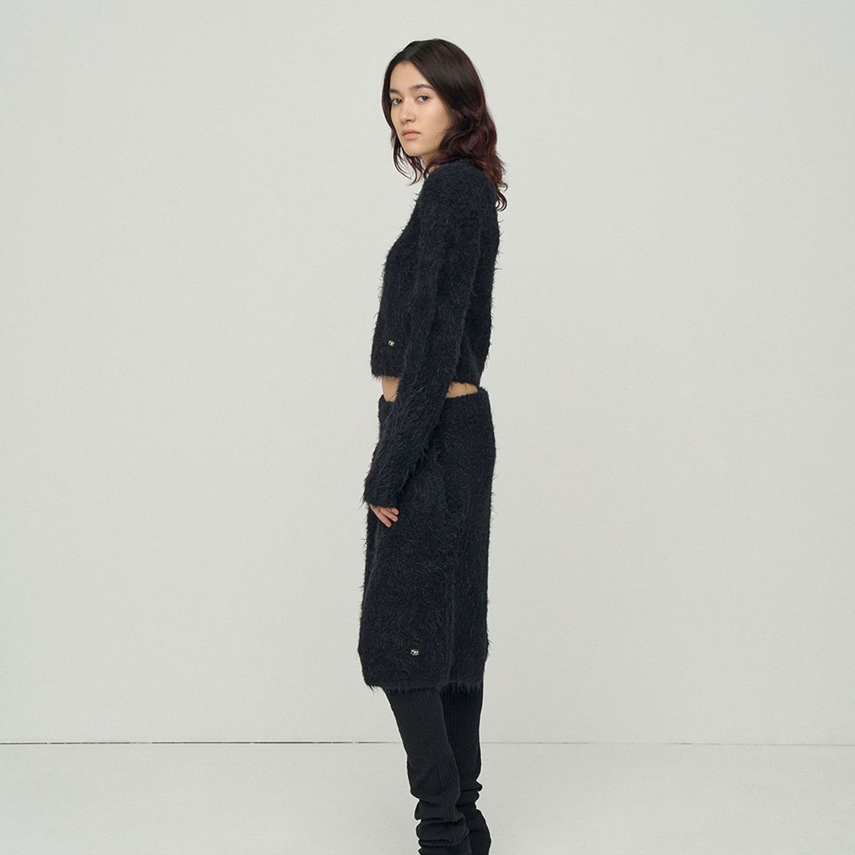 엘씨디씨티엠(LCDC™) FUZZY V-NECK SWEATER