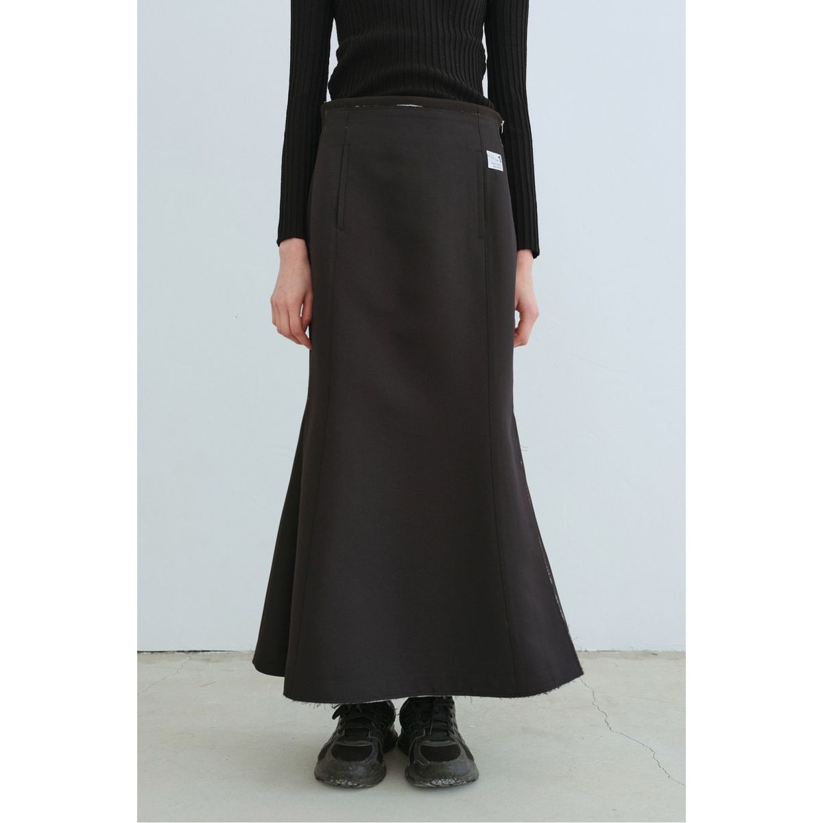 래코드(RECODE) Raw Cutting Mermaid Skirt_RQKAA23521BKX