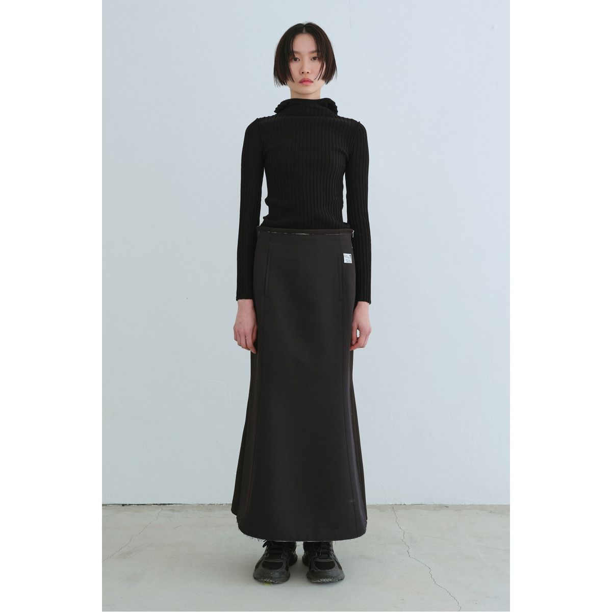래코드(RECODE) Raw Cutting Mermaid Skirt_RQKAA23521BKX