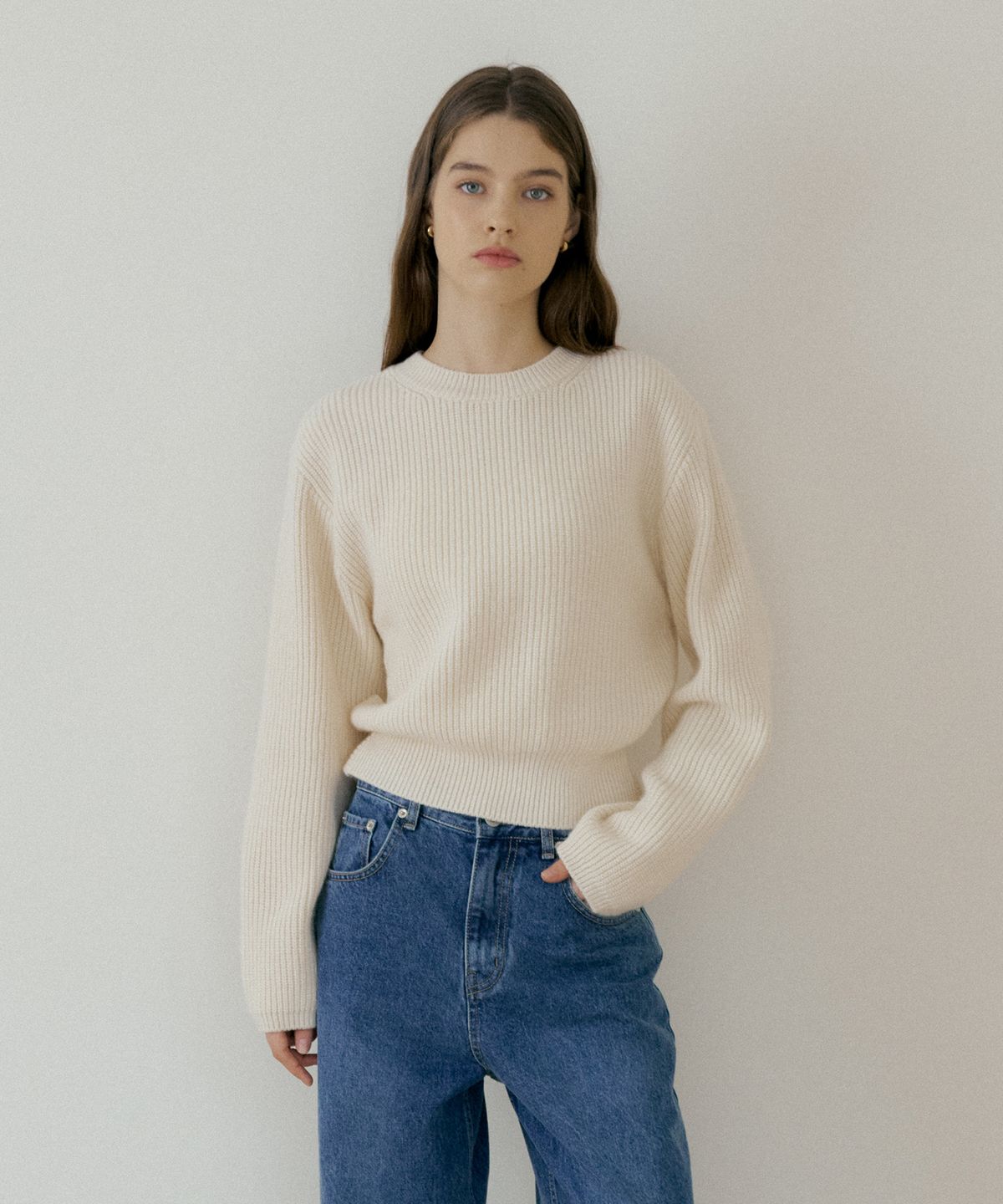 더페니(THE PENNY) BACK OPEN WOOL KNIT