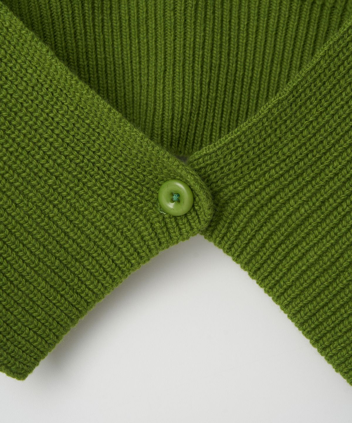더페니(THE PENNY) BACK OPEN WOOL KNIT