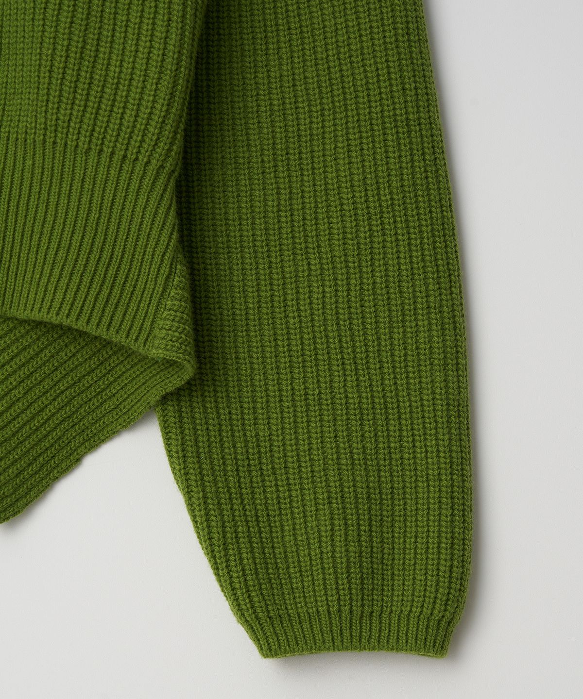 더페니(THE PENNY) BACK OPEN WOOL KNIT