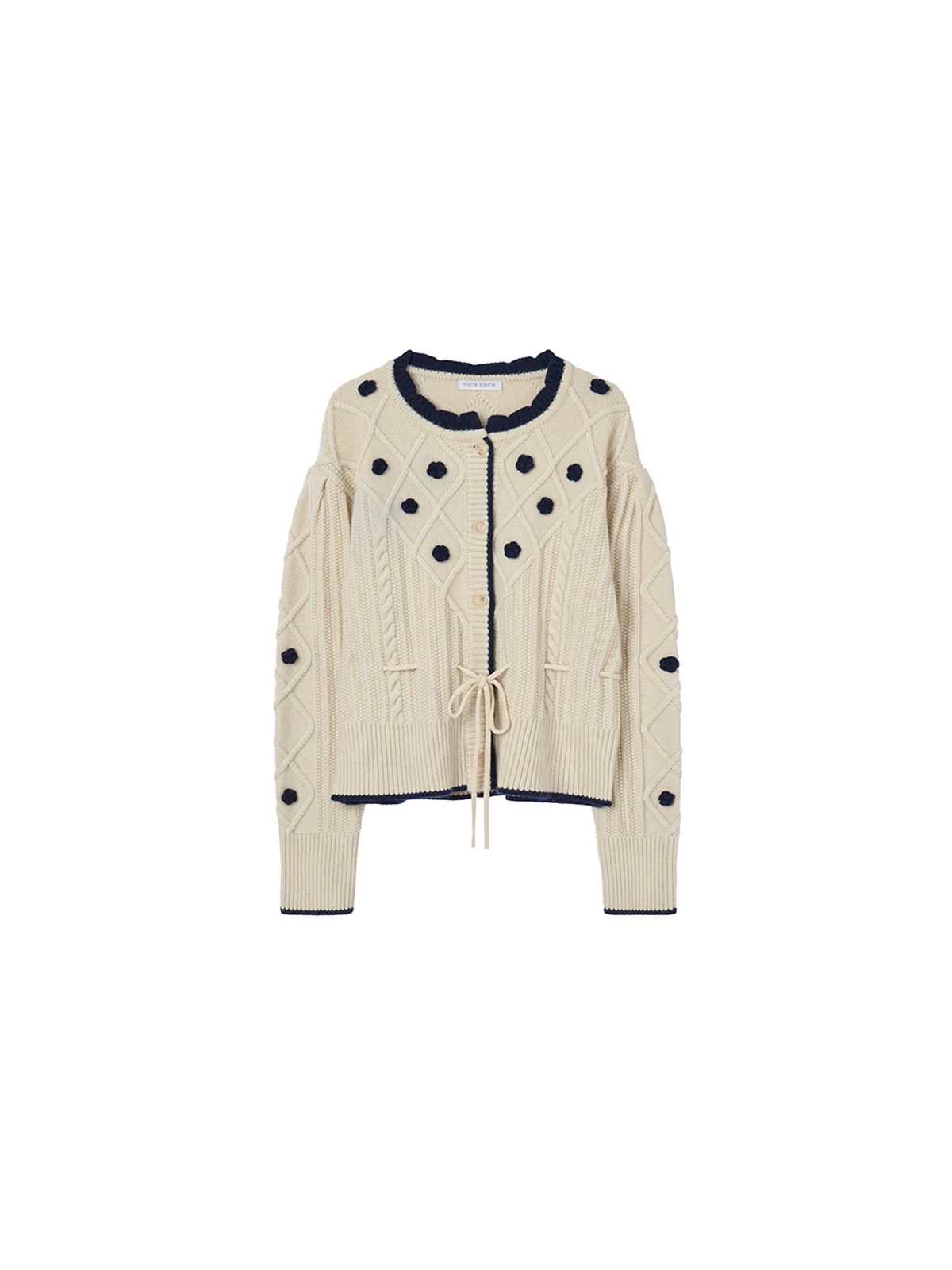 오더먼트 바이 보카바카(OTHEMENT BY VOCAVACA) Flower Pompom Cable Knit Cardigan VC239OCD004M