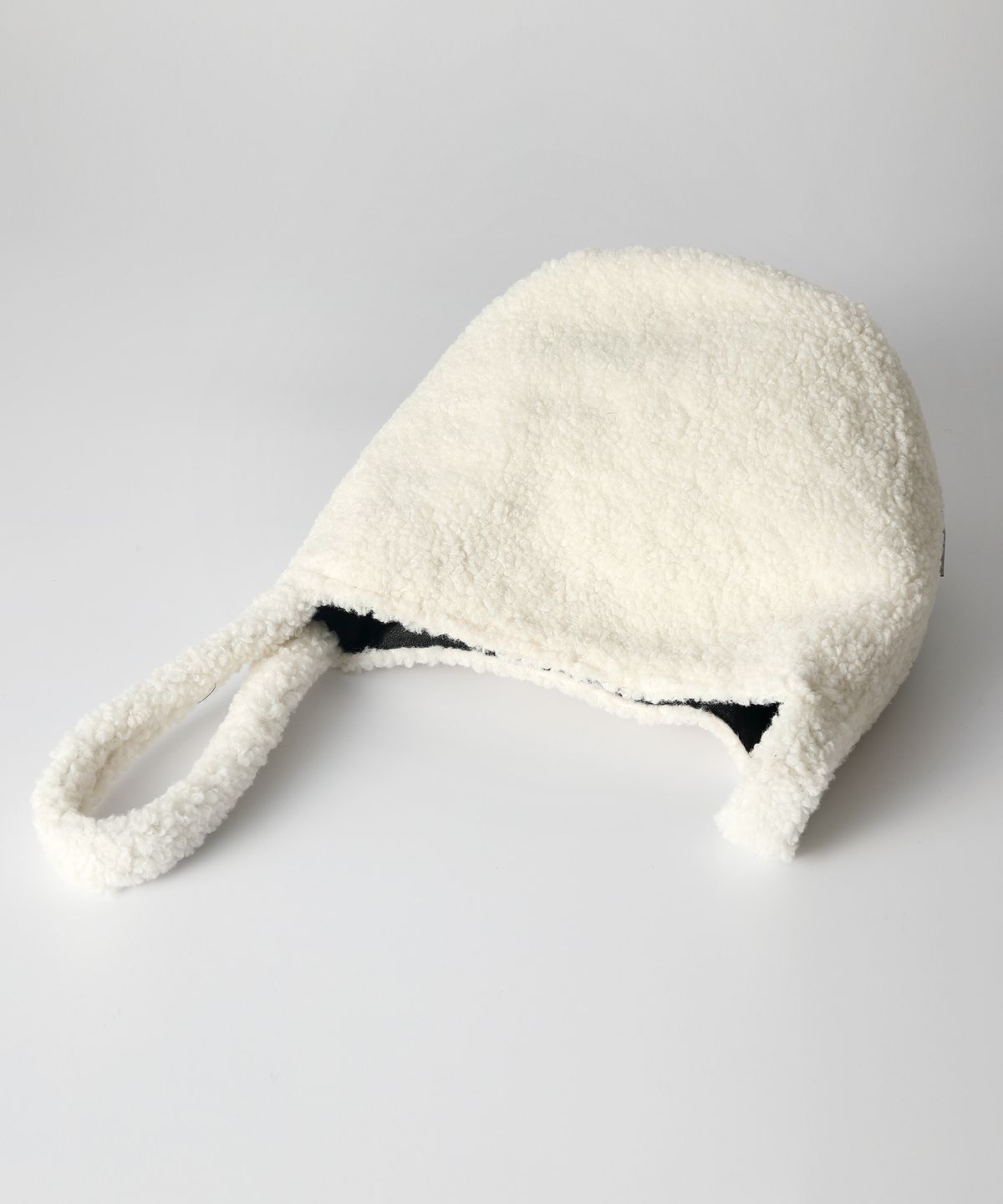 옐로우스톤(YELLOWSTONE) Wool dumpling wrist bag - Ivory
