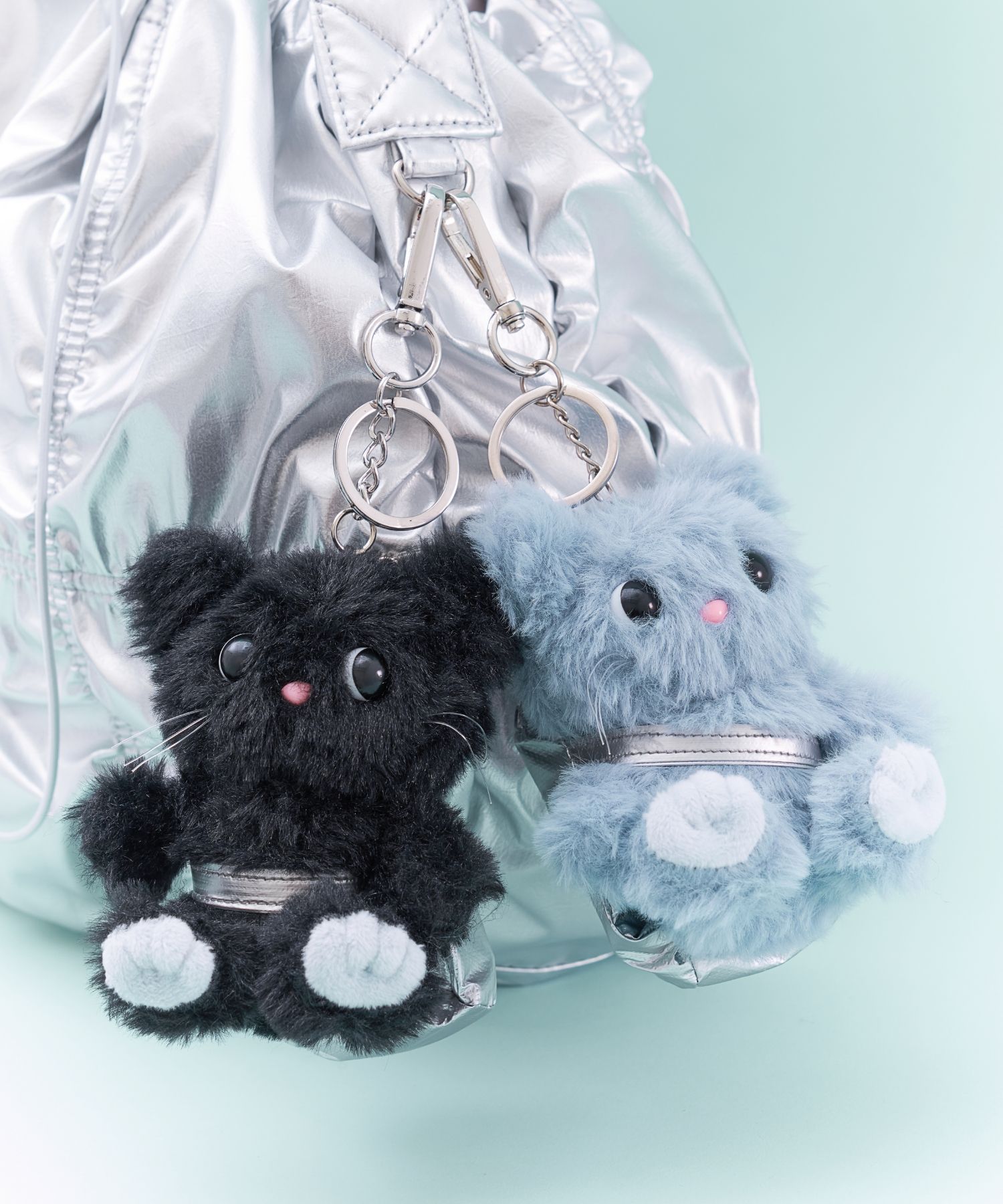 1LDK SELECT - everyone rubber keychain 黒・白 キーホルダー 1LDK SELECT - everyone キーホルダーの通販 by black's shop
