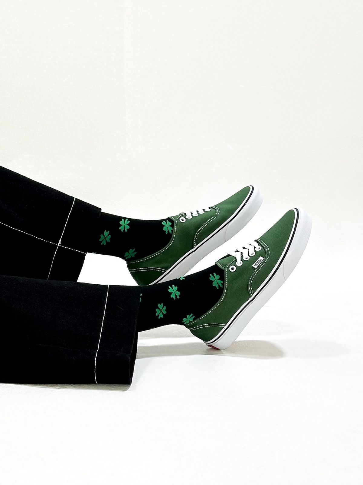옐로우삭스(YELLOWSOCKS) 클로버 블랙