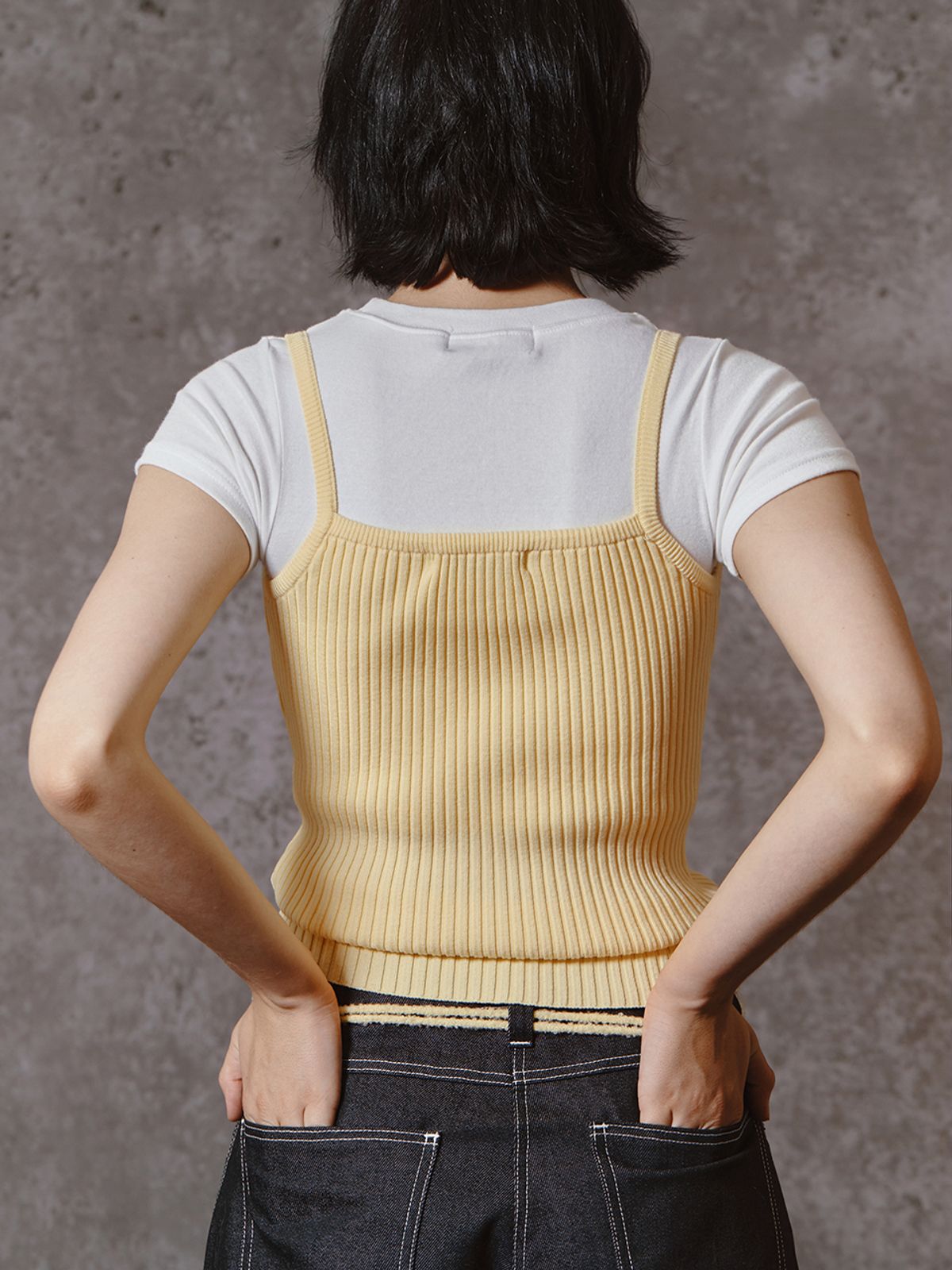 민더리(MEENDERI) RIBBED SLEEVELESS KNIT TOP - LEMON
