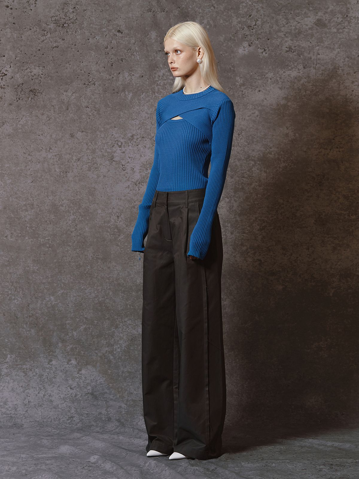 민더리(MEENDERI) CROSS RIBBED BOLERO TOP - BLUE