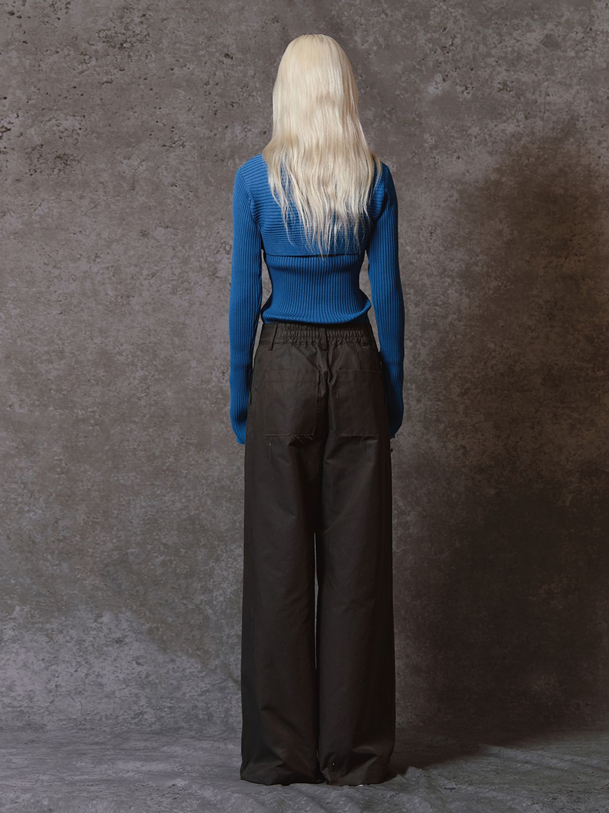 민더리(MEENDERI) CROSS RIBBED BOLERO TOP - BLUE