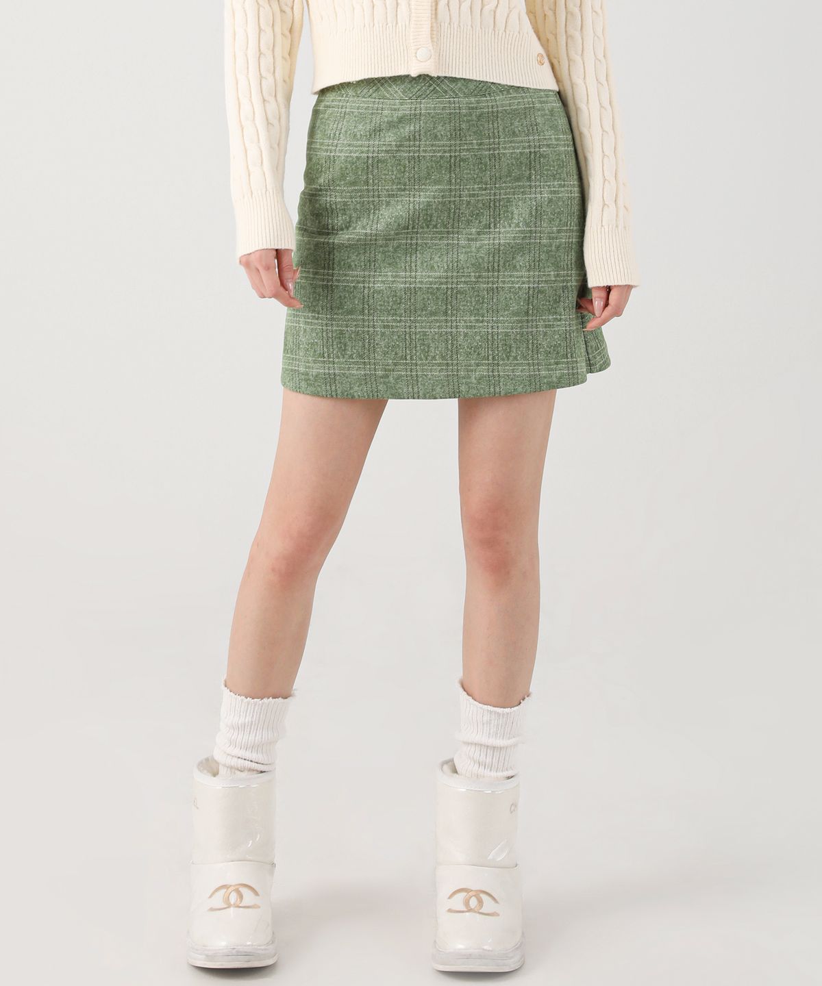 어반드레스(AVANDRESS) Suede Check Mini Skirt - 2COL