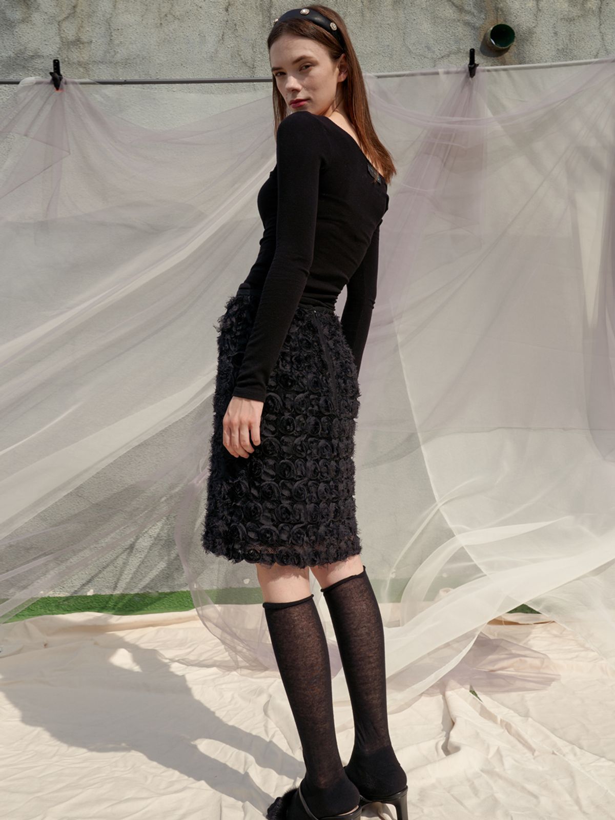 쏘리, 투 머치 러브(SORRY, TOO MUCH LOVE) RosieRose Lace H Line Skirt_Black