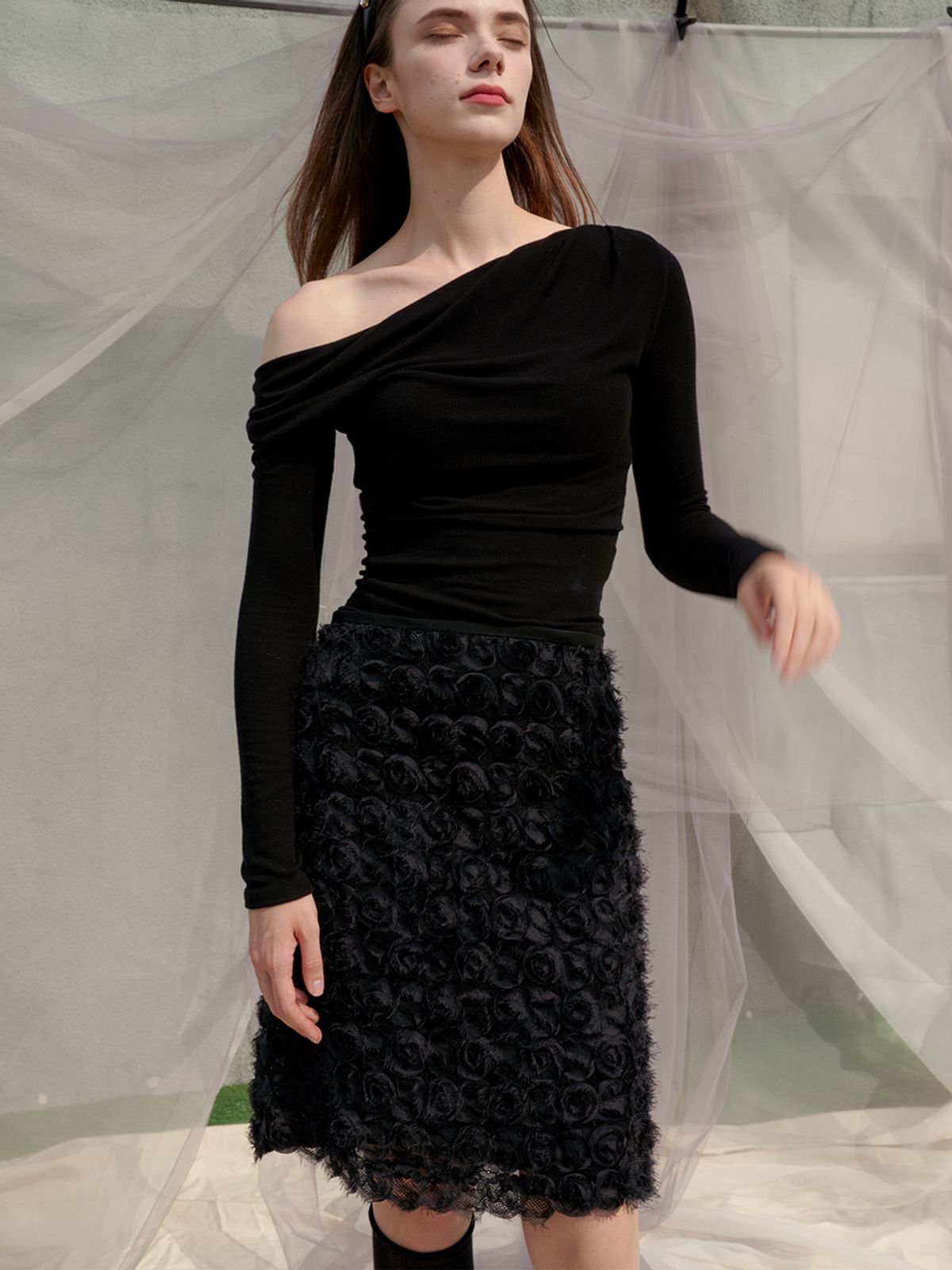 쏘리, 투 머치 러브(SORRY, TOO MUCH LOVE) RosieRose Lace H Line Skirt_Black