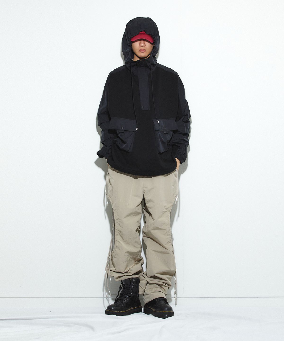 밀리밀리언(MILLIMILLION) SANDSTONE HYBRID HOODIE T19 - Black
