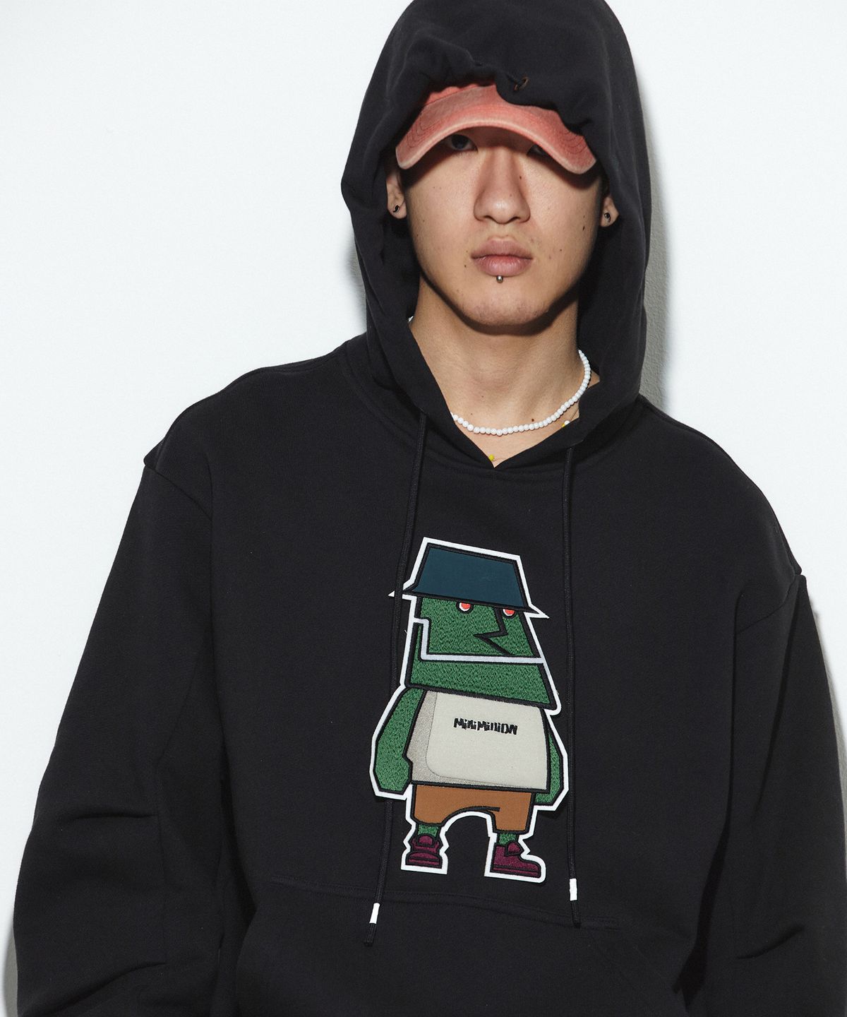 밀리밀리언(MILLIMILLION) COBBLESTONE STONIE HOODIE T09-Black