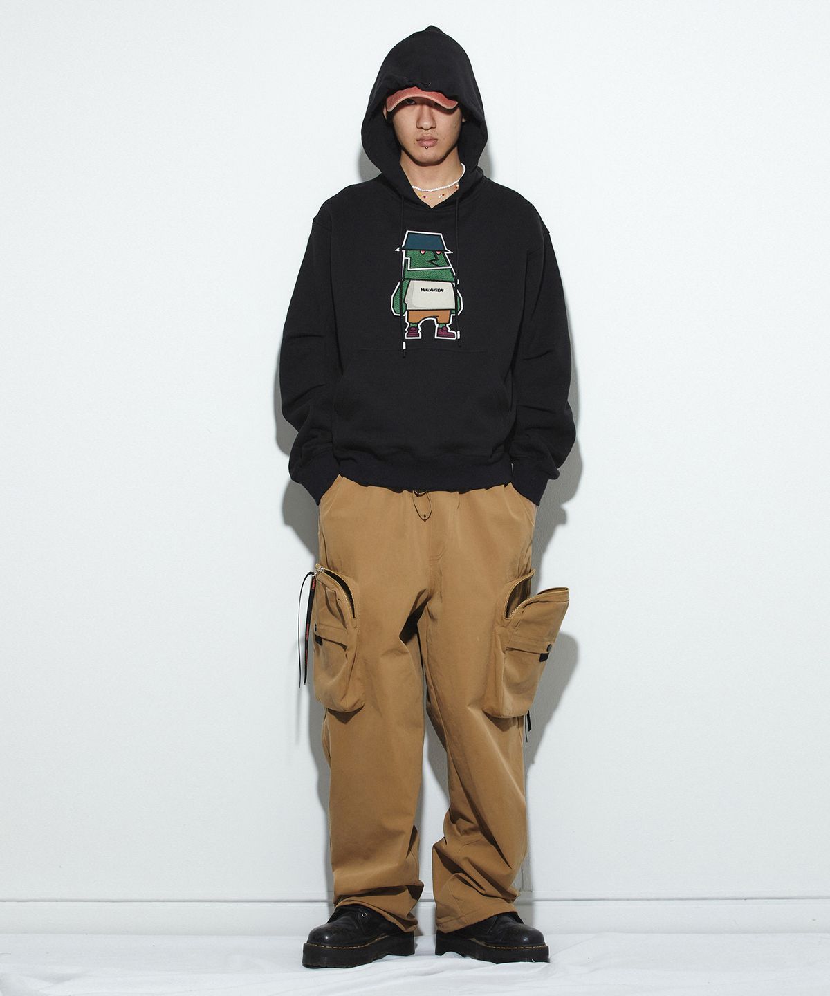 밀리밀리언(MILLIMILLION) COBBLESTONE STONIE HOODIE T09-Black