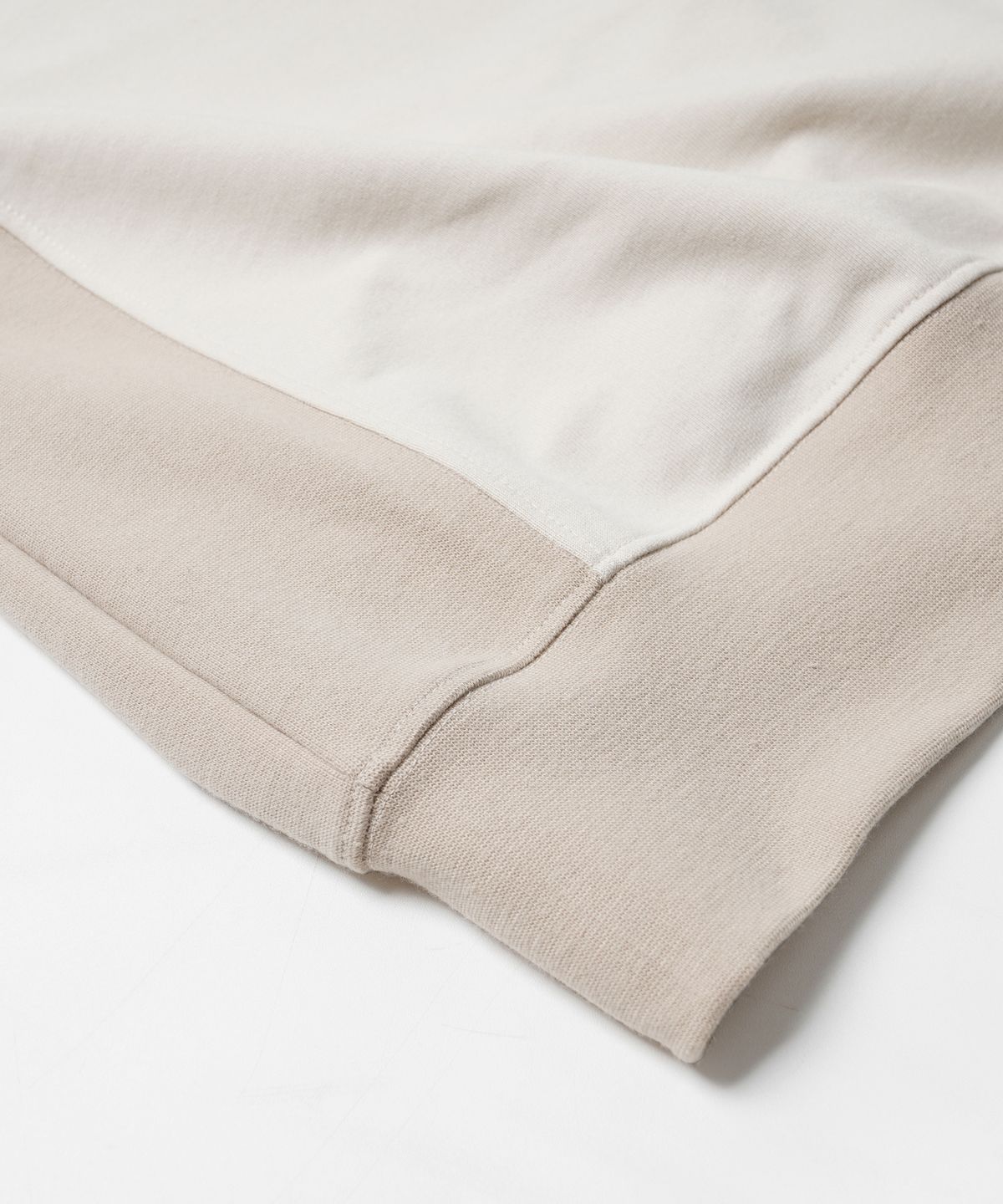프리즘웍스(FRIZMWORKS) COLLAR LAYERED SWEATSHIRT _ BEIGE