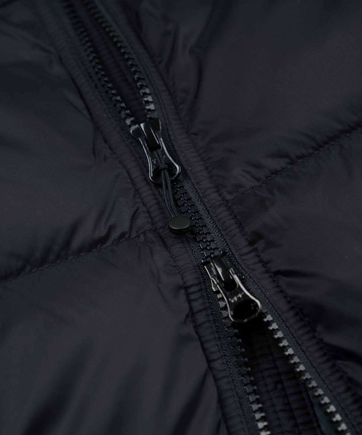 프리즘웍스(FRIZMWORKS) ALTAVIA DOWN PARKA _ BLACK