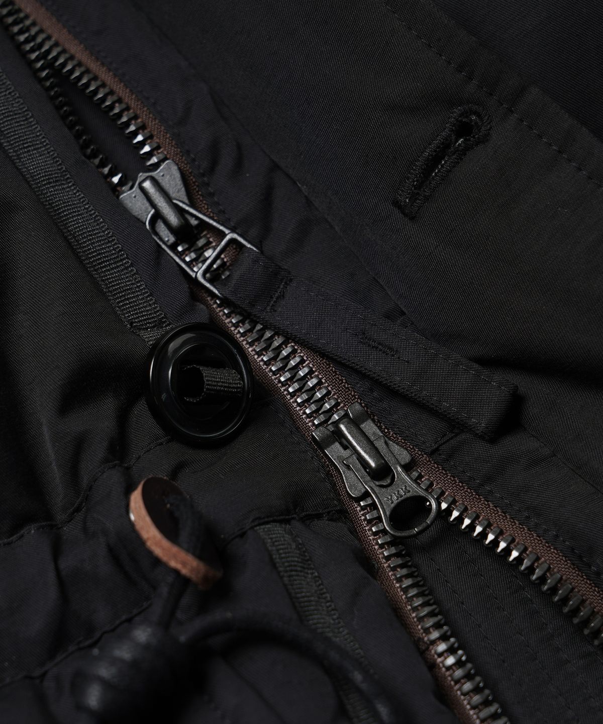 프리즘웍스(FRIZMWORKS) KARAKORAM DOWN PARKA 005 _ BLACK