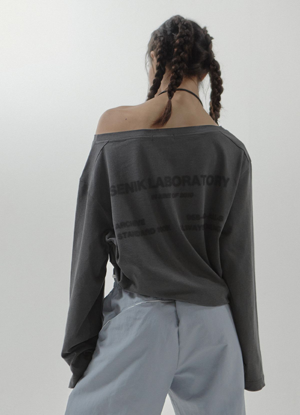 세니크(SENIK) Champs string long sleeve - Charcoal