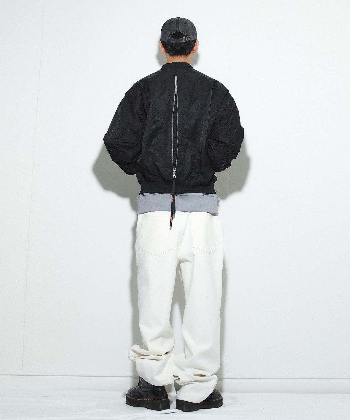 밀리밀리언(MILLIMILLION) MUDSTONE MA1 J02-BLACK