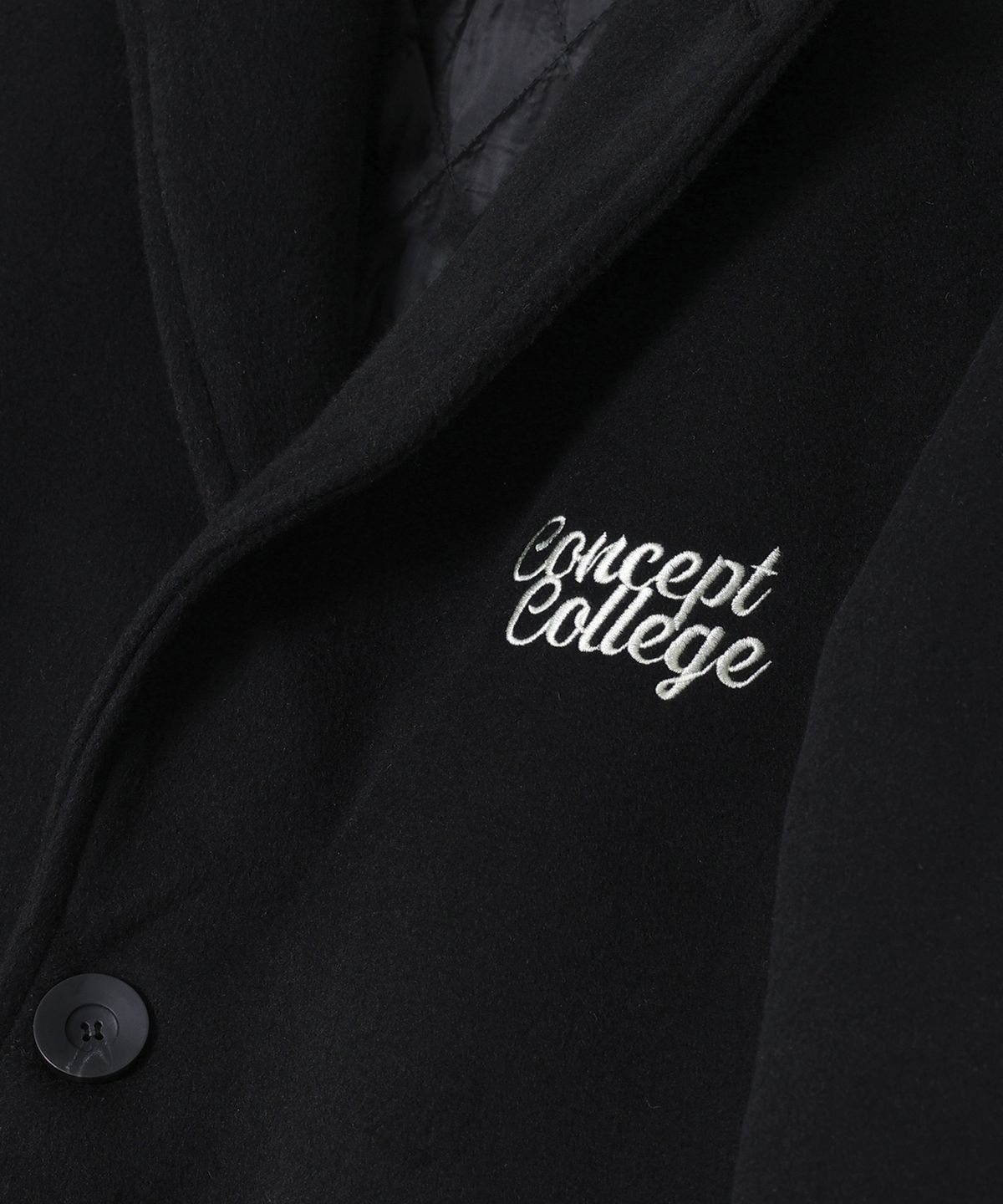 컨셉트컬리지(CONCEPTCOLLEGE) 클래식 패치 오버핏 블랙 울 패딩 코트 [남녀공용]