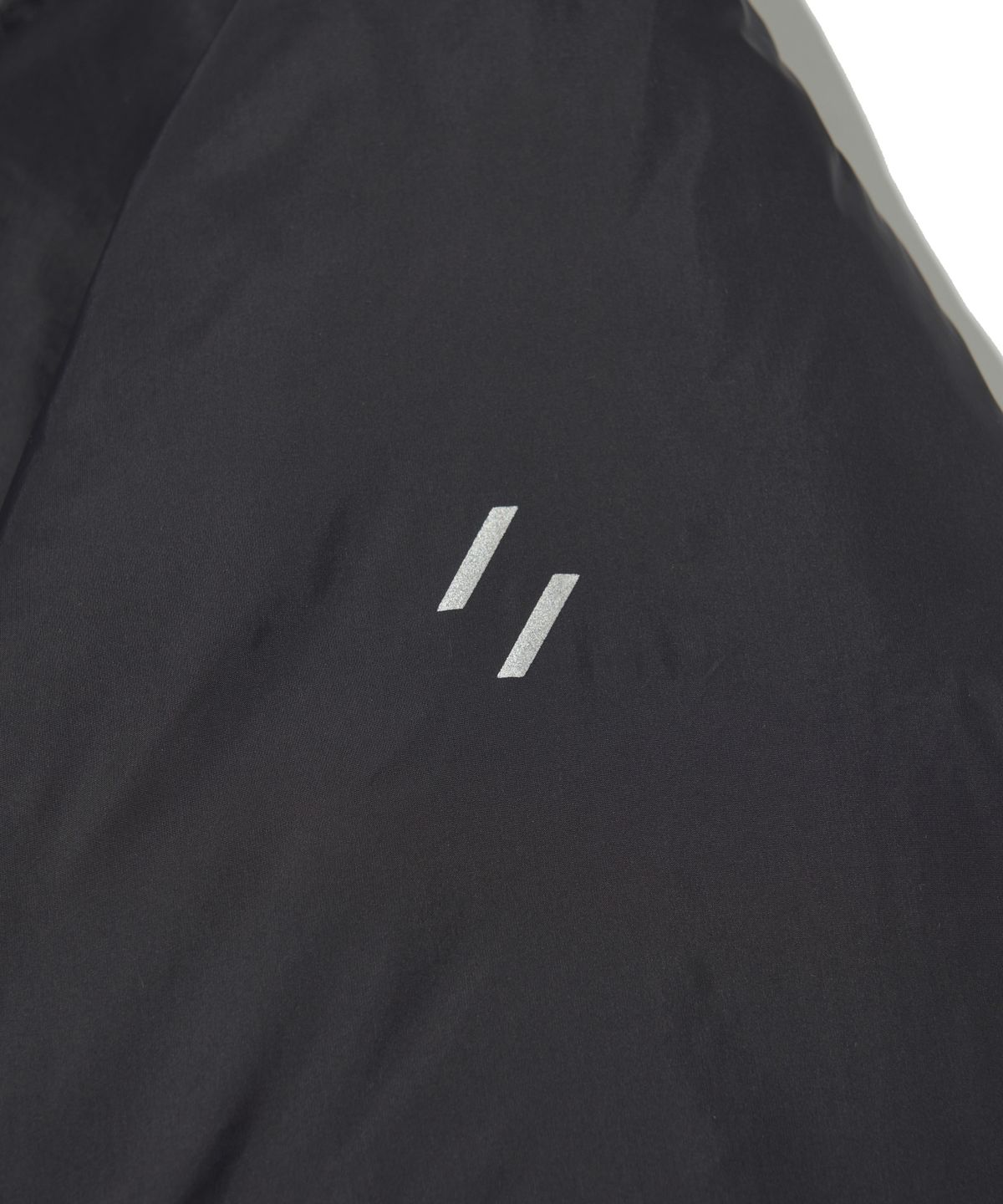 웰터 익스페리먼트(WELTER EXPERIMENT) SIGNATURE LINE DOWN JACKET_BLACK_WOL044