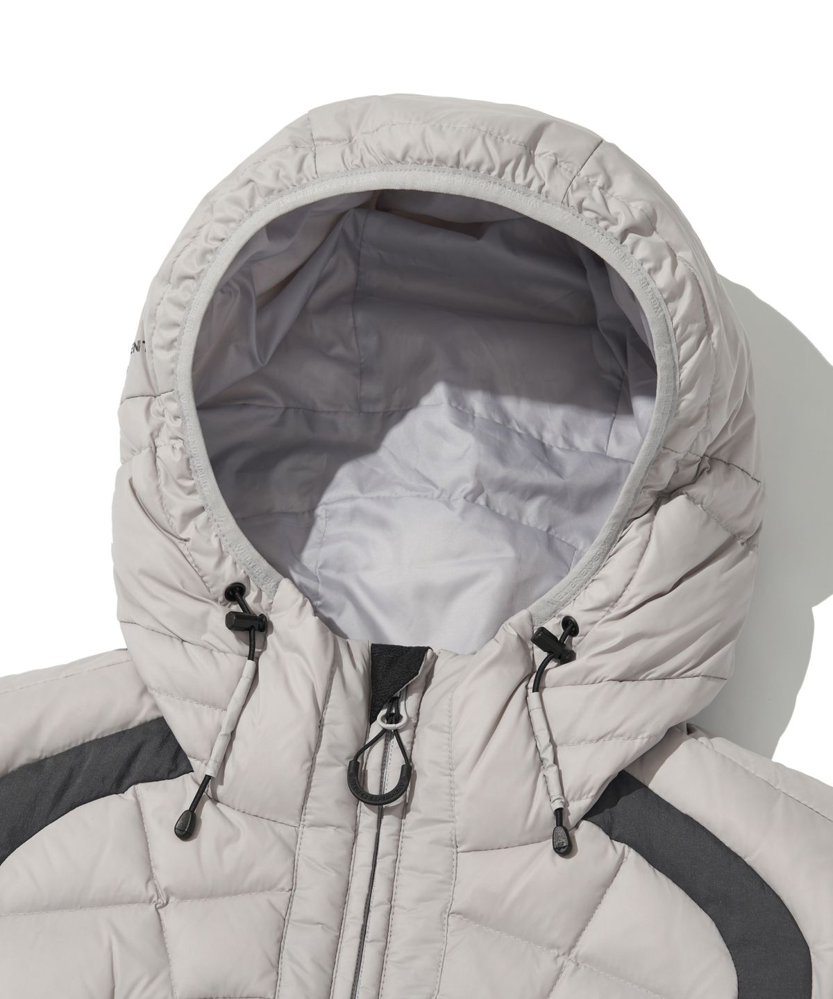 웰터 익스페리먼트(WELTER EXPERIMENT) SHIELD DOWN HOOD VEST_LIGHT GRAY_WOL048