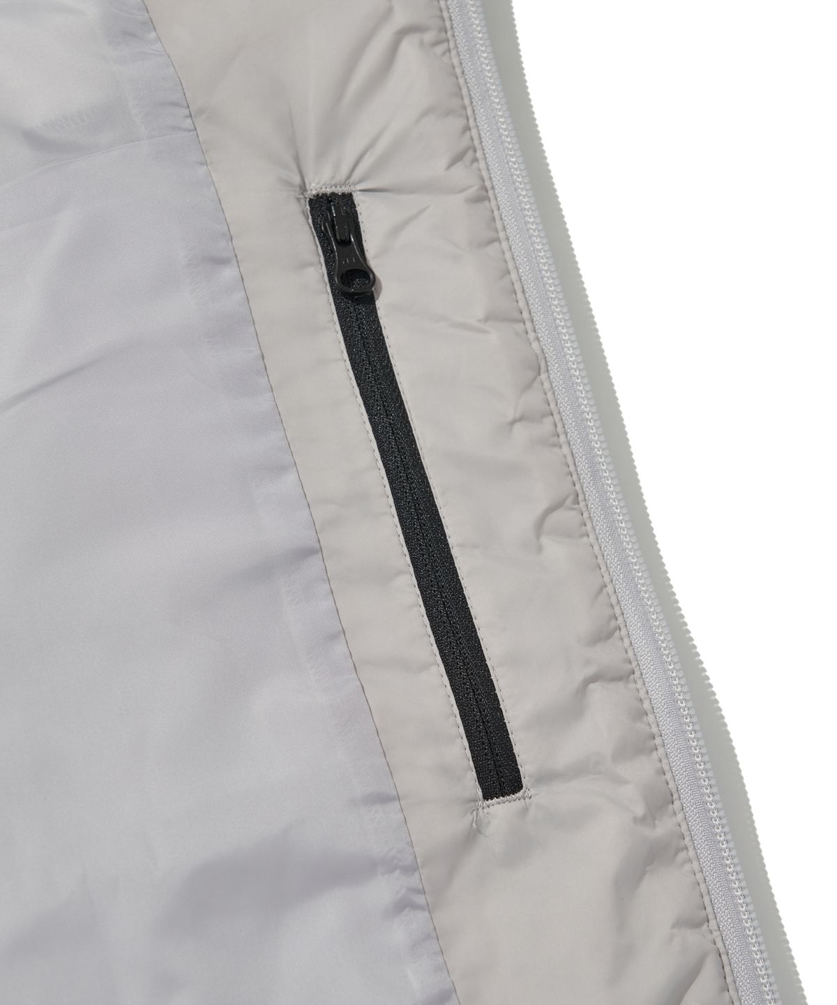 웰터 익스페리먼트(WELTER EXPERIMENT) SHIELD DOWN HOOD VEST_LIGHT GRAY_WOL048