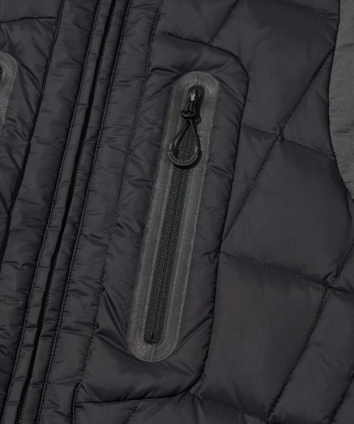 웰터 익스페리먼트(WELTER EXPERIMENT) SHIELD DOWN HOOD VEST_BLACK_WOL047