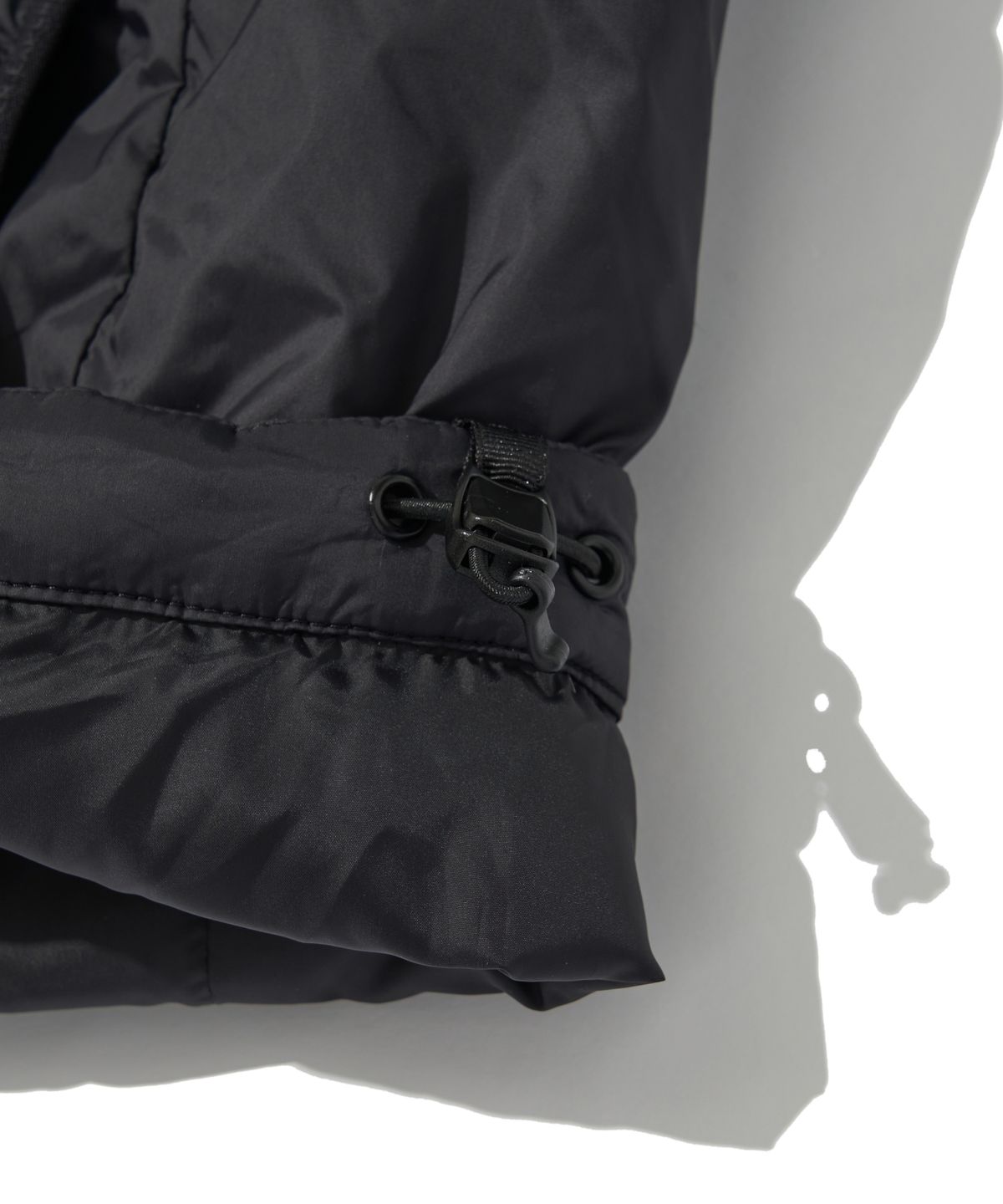 웰터 익스페리먼트(WELTER EXPERIMENT) SHIELD DOWN HOOD VEST_BLACK_WOL047