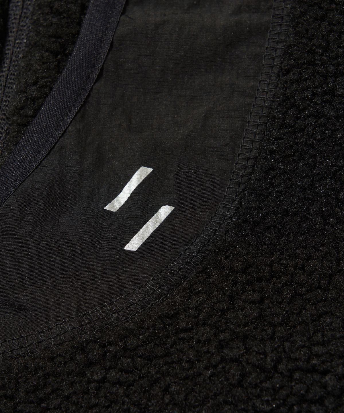 웰터 익스페리먼트(WELTER EXPERIMENT) CHEST HOLEPOCKET FLEECE VEST_BLACK_WOL050