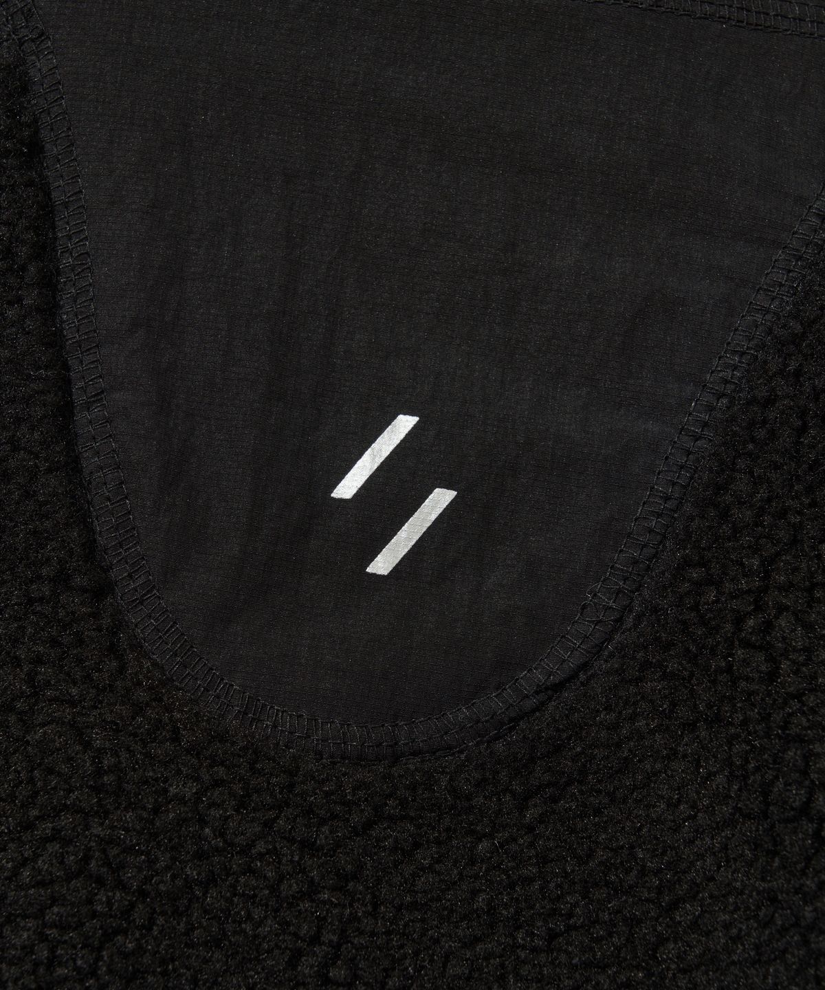 웰터 익스페리먼트(WELTER EXPERIMENT) CHEST HOLEPOCKET FLEECE VEST_BLACK_WOL050